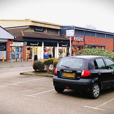 מנצ'סטר Modern One Bedroom Apartment Near Old Trafford Stadium מראה חיצוני תמונה